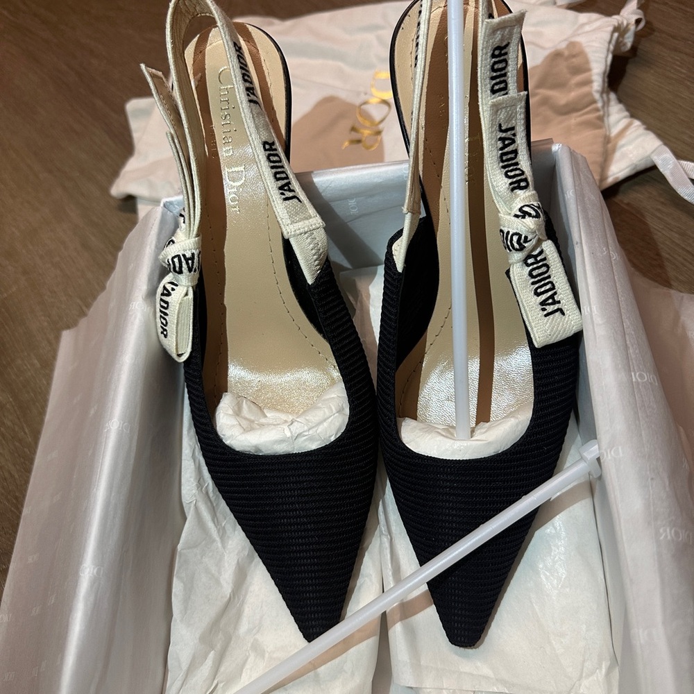 Dior J‘Adior Slingback Pumps